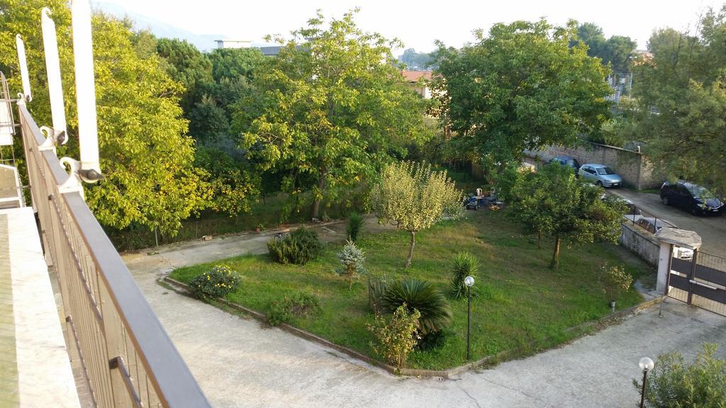 Lian Room B&B Caserta Bagian luar foto