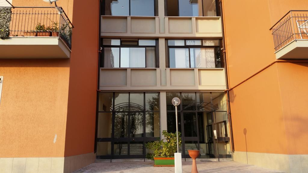 Lian Room B&B Caserta Bagian luar foto