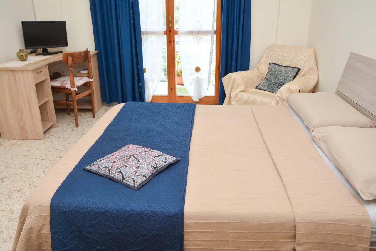 Lian Room B&B Caserta Bagian luar foto