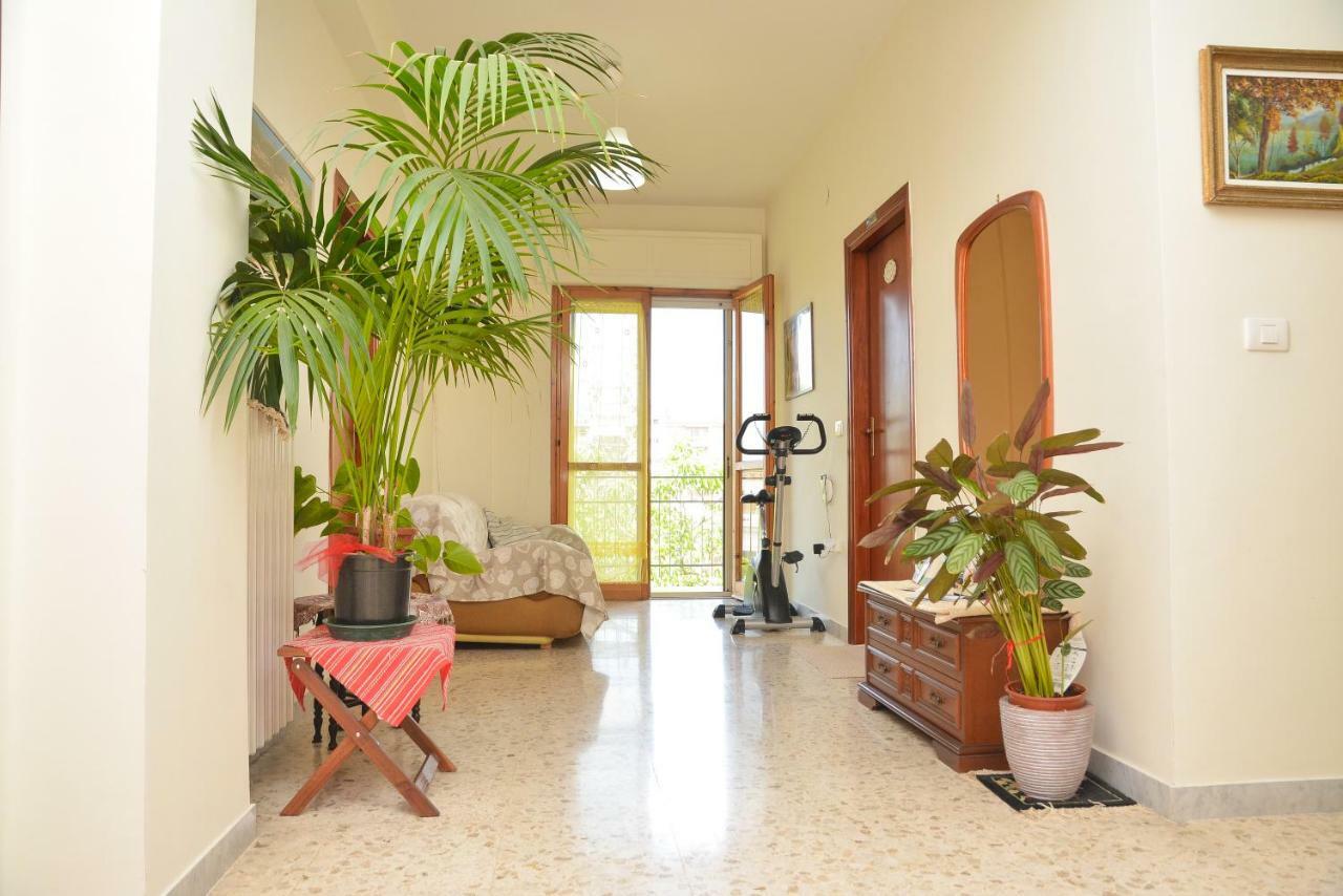 Lian Room B&B Caserta Bagian luar foto