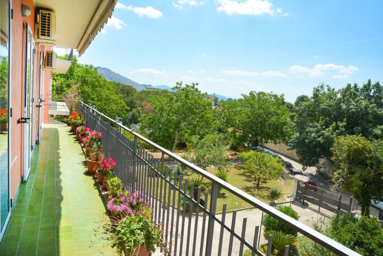 Lian Room B&B Caserta Bagian luar foto