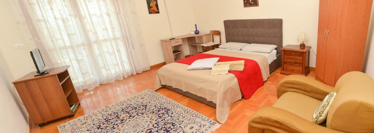Lian Room B&B Caserta Bagian luar foto