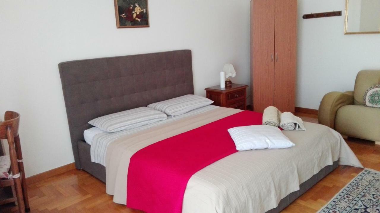 Lian Room B&B Caserta Bagian luar foto
